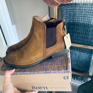Women’s Chelsea boots